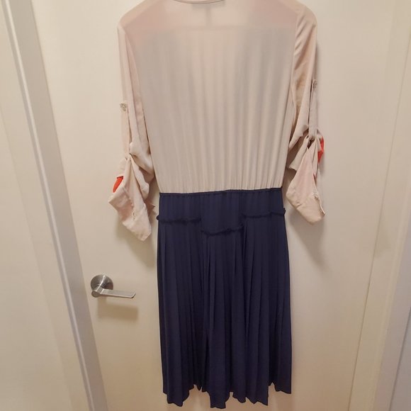 Jaw dropping cocktail dress - Picture 2 of 2